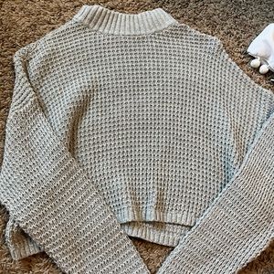 Hollister Gray cropped sweater - size small.